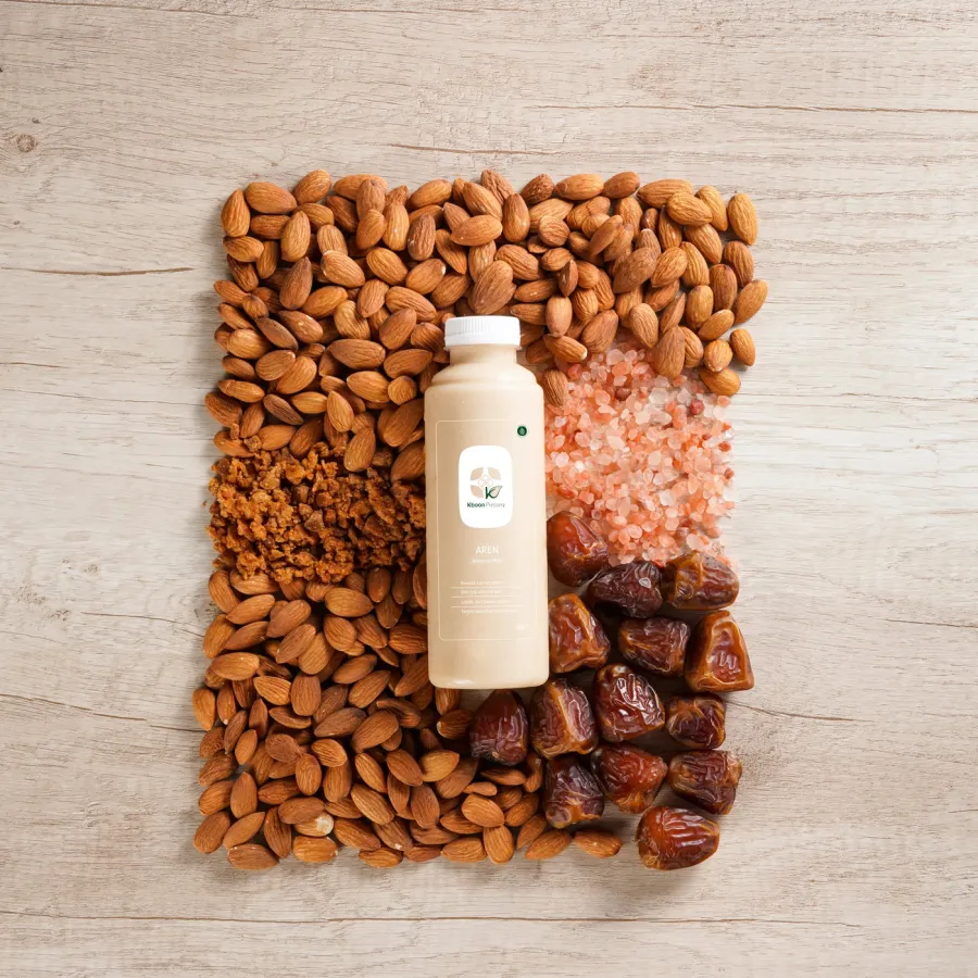 Almond Milk Aren bersama bahan-bahannya